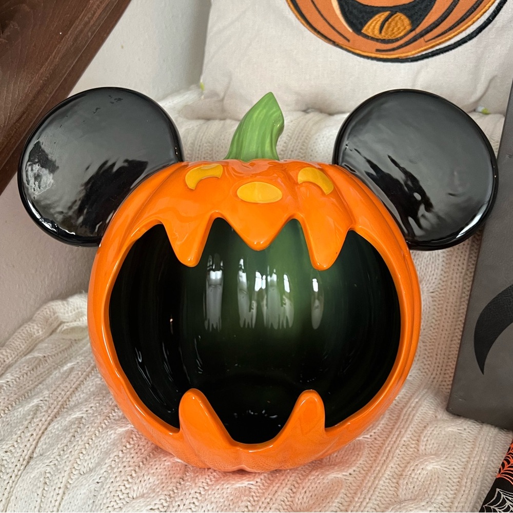 Disney Parks Happy Halloween - Trick or Treat Mickey Mouse Pumpkin Candy Bowl